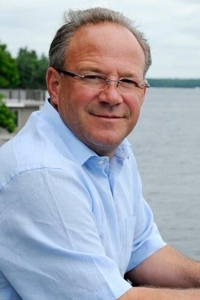 Joe Quinn Sale Representative Sres Abr Muskoka Port Carling Office Chestnut Park Real Estate Limited