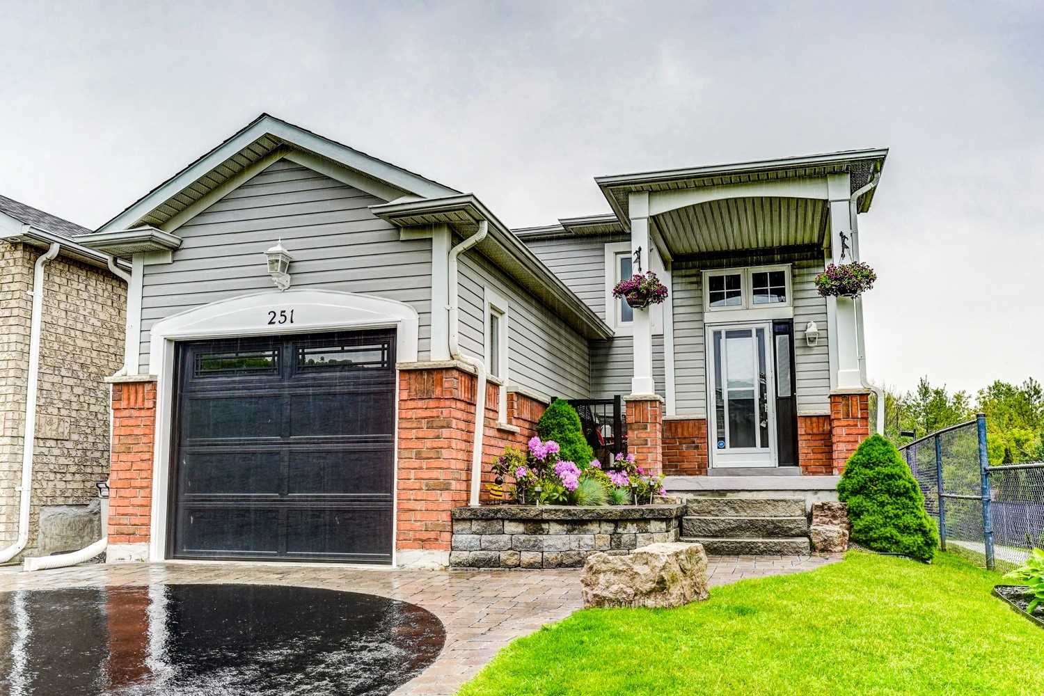 Bowmanville, Ontario Sold 519,900 (Offer) — RE/MAX Jazz Inc., Brokerage Durham Region's 1